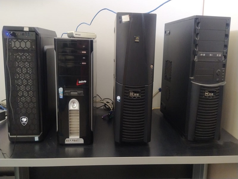 Laboratório de Física Computacional (4 servidores SGI C2112-4RP4 com processadores Intel Xeon Tem-core E5-2660v2, com cerca de 64Gb de RAM))