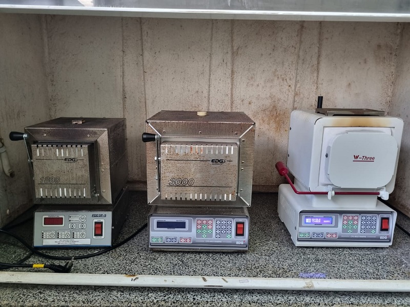 Laboratório de Calcinação e Sinterização de Materiais (Fornos EDG 1000°C)